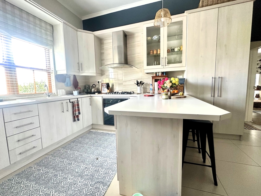 To Let 3 Bedroom Property for Rent in Riebeek West Western Cape